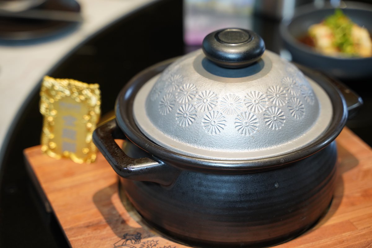 【台北砂鍋粥推薦】王品首間砂鍋料理落腳捷運中山站 首創「金龍、銀鳳、琥珀」三大粥底 朝粥幫砂鍋粥與中華料理台北南京東店