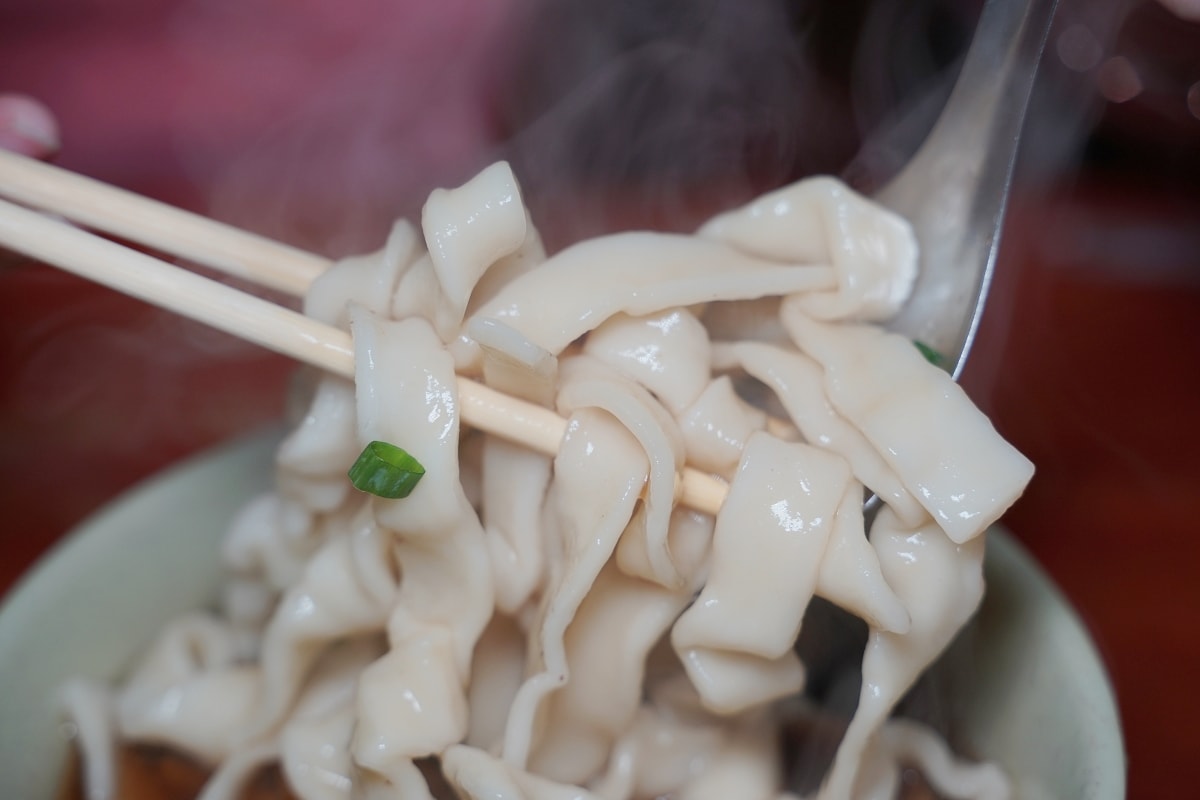 【台北萬華牛肉麵推薦】24小時營業 Google評價4.2顆星19000則評論 富宏牛肉麵