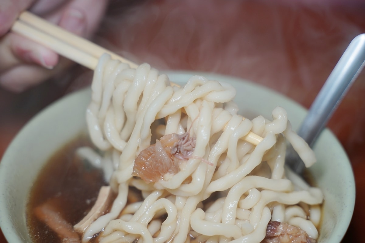 【台北萬華牛肉麵推薦】24小時營業 Google評價4.2顆星19000則評論 富宏牛肉麵