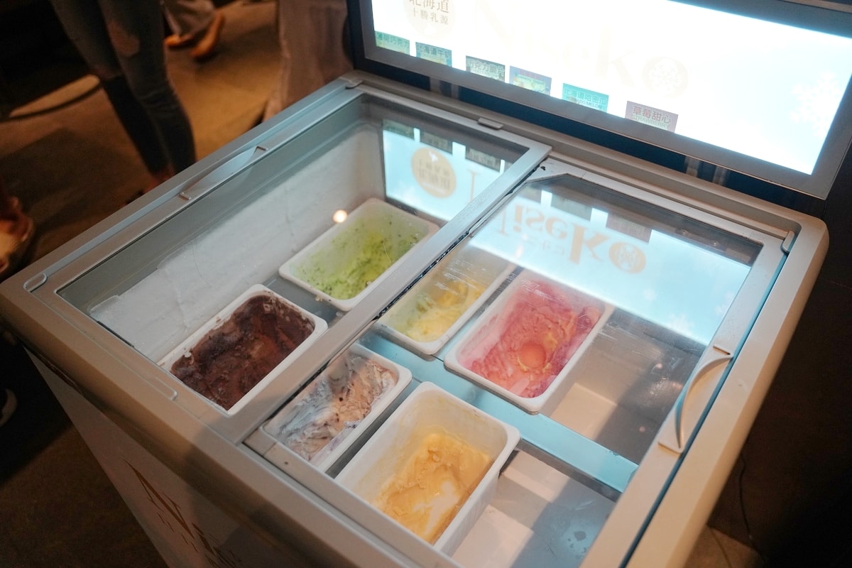 【台中美術園道美食推薦】全台唯一產地直送鮮蔬吃到飽火鍋店 調製獨門醬汁湯底 論石間鍋物台中國美店