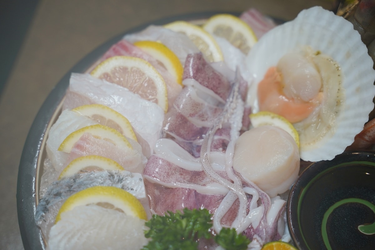 【台中美術園道美食推薦】全台唯一產地直送鮮蔬吃到飽火鍋店 調製獨門醬汁湯底 論石間鍋物台中國美店