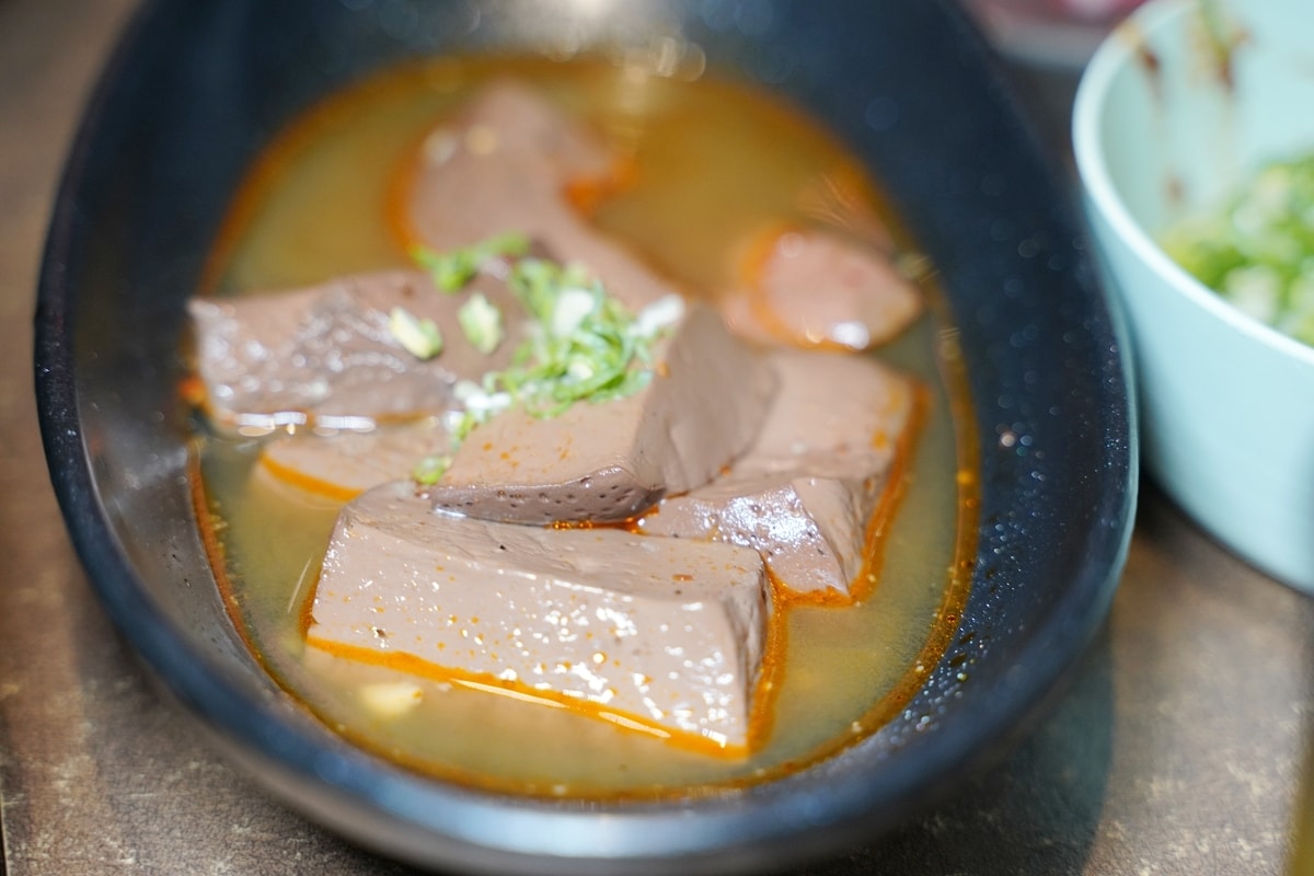 【台中美術園道美食推薦】全台唯一產地直送鮮蔬吃到飽火鍋店 調製獨門醬汁湯底 論石間鍋物台中國美店