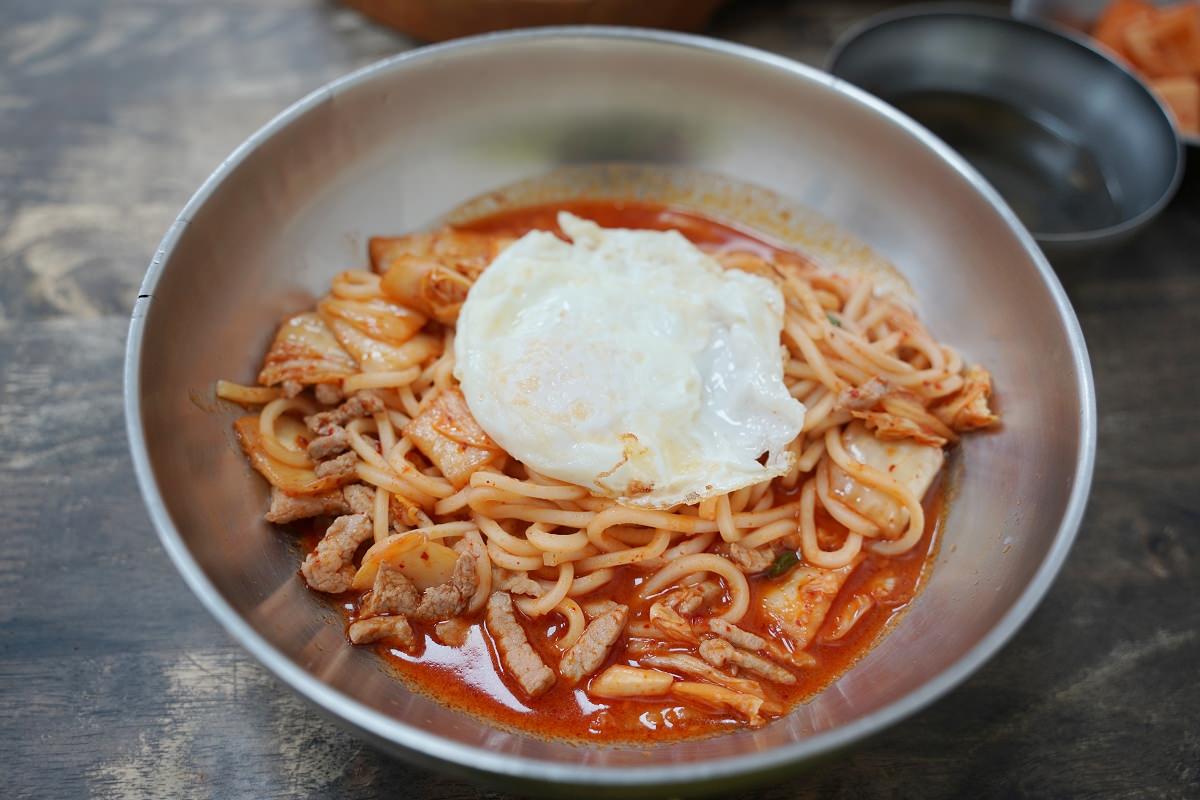【內壢韓式料理推薦】內壢巷弄平價美食好選擇 內壢上班族午餐口袋名單 韓香閣韓式料理