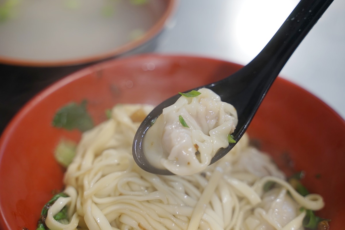 【龍潭小吃推薦】鄰近龍潭大池/菱潭街興創基地 龍潭在地人美食口袋名單 郭記麵館