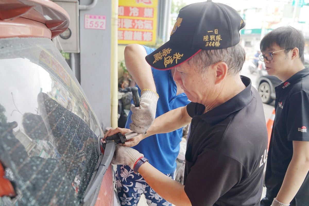 【桃園汽車玻璃更換推薦】在地36年各廠牌汽車玻璃安裝/玻璃修補 一站式隔熱紙安裝超方便 宏昇汽車玻璃隔熱紙