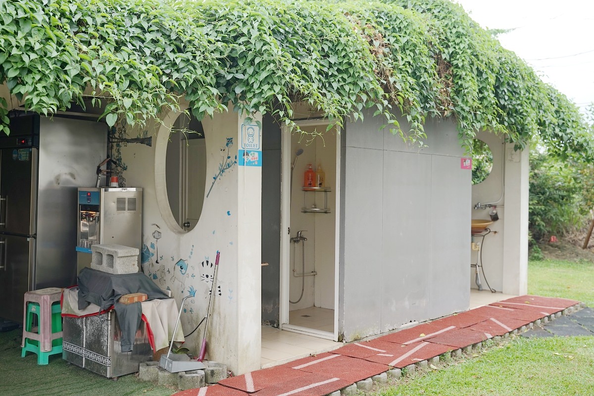 【南投名間平價民宿推薦】特色三角小木屋 南投名間茶園美景 允美茶棧民宿