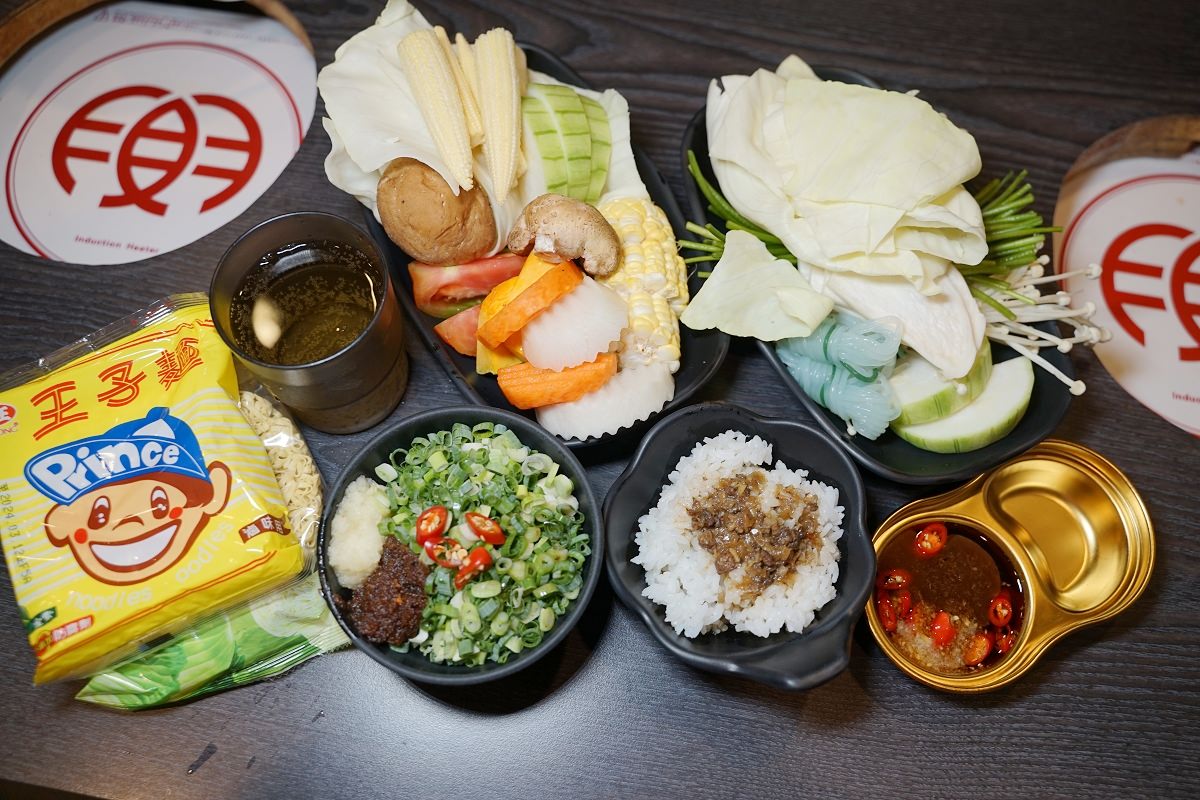 【台北萬華火鍋推薦】萬大路美食餐廳好選擇 全台第一間咖哩特色湯頭 94咖哩孃萬大鍋物店