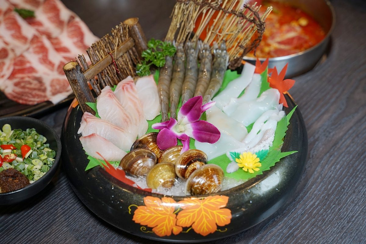 【台北萬華火鍋推薦】萬大路美食餐廳好選擇 全台第一間咖哩特色湯頭 94咖哩孃萬大鍋物店