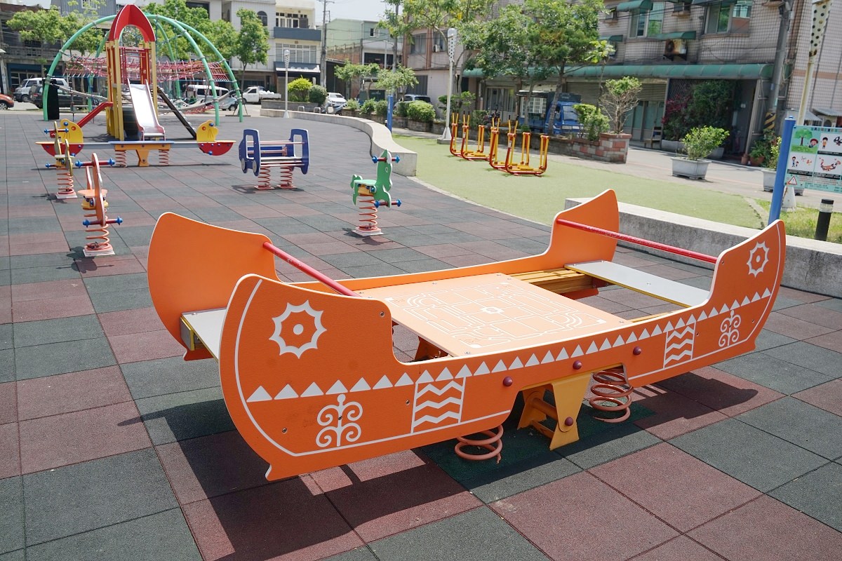 【大園兒童遊戲區推薦】大園免費親子景點好選擇 大型攀爬架/溜滑梯/翹翹板 大園兒二兒童公園