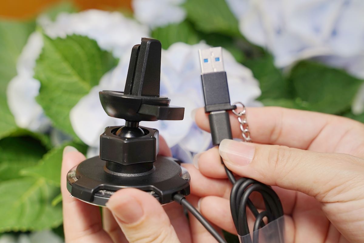 【磁吸無線充電器推薦】Cowhorn牛角牌無線磁吸車充雙用款 15W磁吸式無線充電 N52釹磁鐵超好用 - 第6張圖 【磁吸無線充電器推薦】Cowhorn牛角牌無線磁吸車充雙用款 15W磁吸式無線充電 N52釹磁鐵超好用