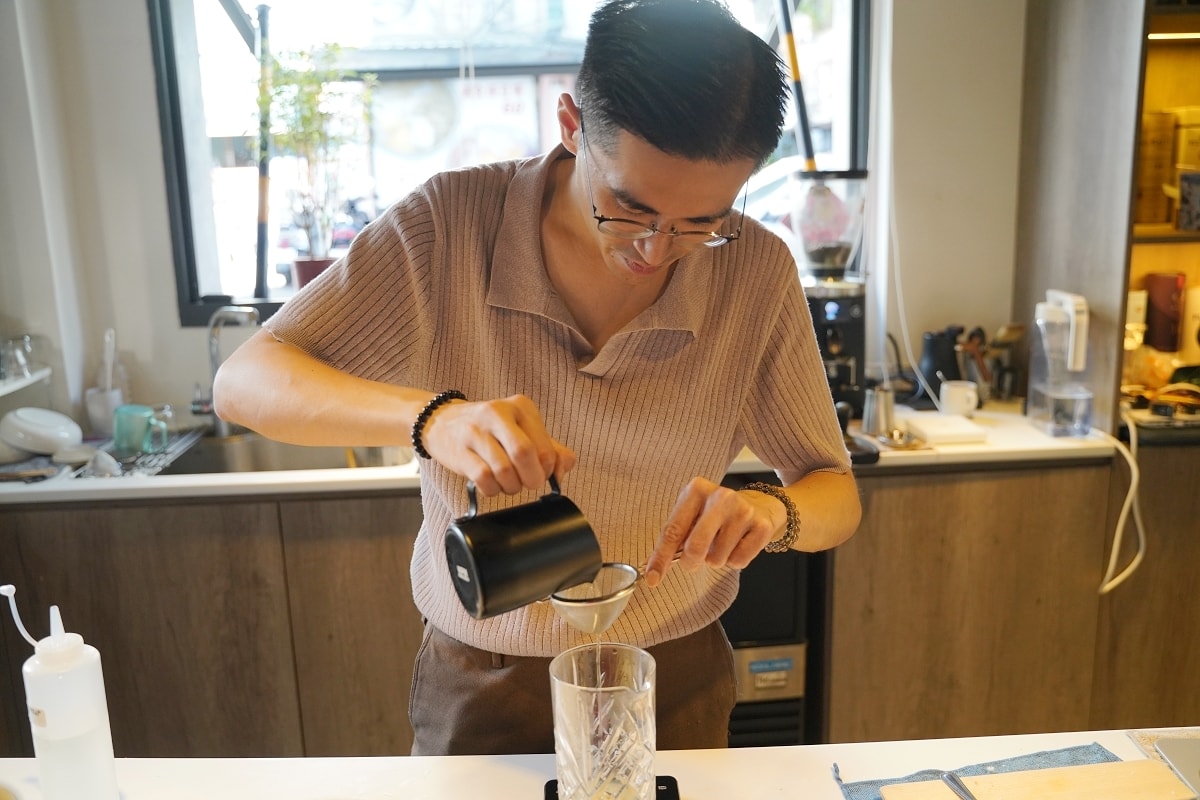 【內湖咖啡廳推薦】港式風味餐酒實驗所 正宗還原香港在地口味/咖啡分子創作 is.LaB精品咖啡餐酒館