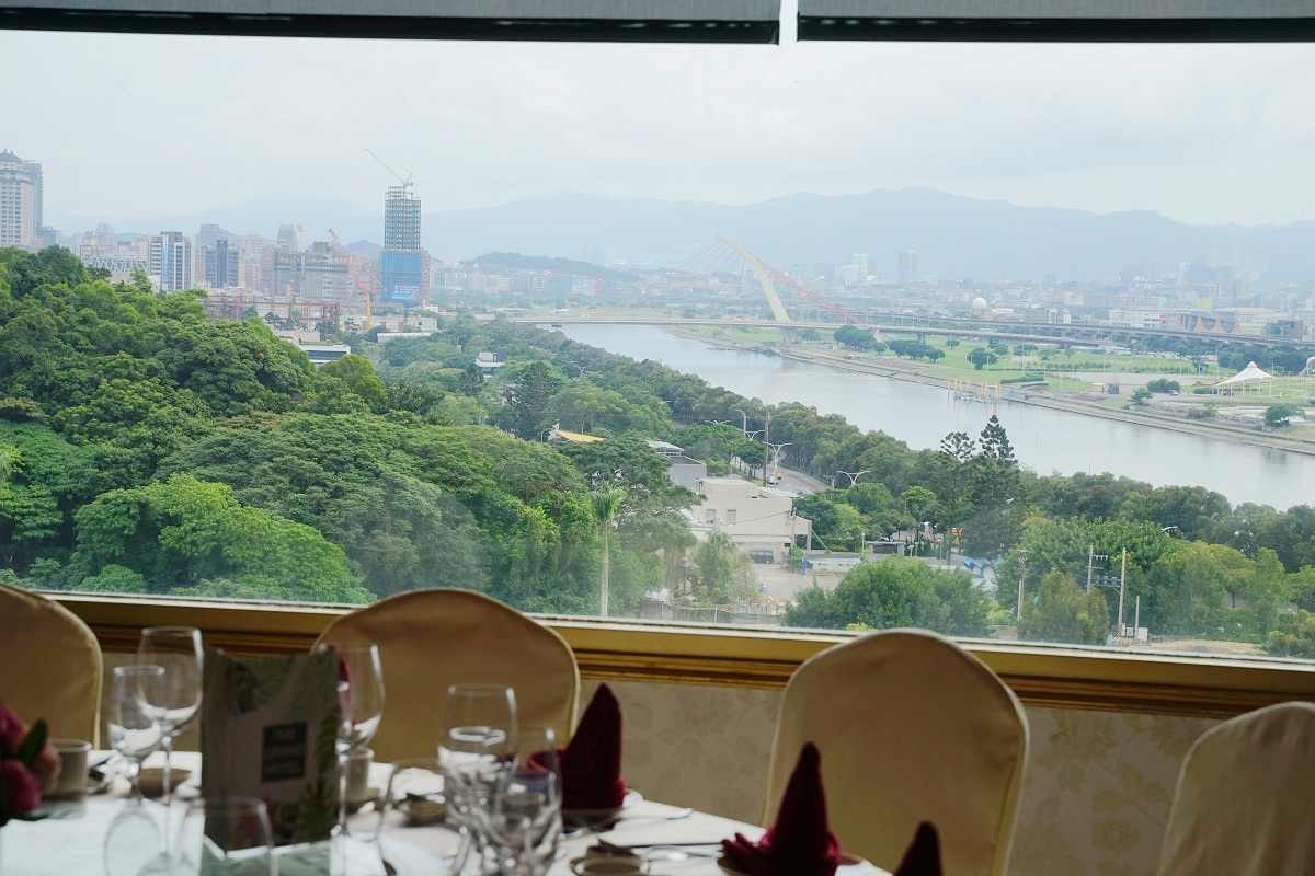 【圓山大飯店美食餐廳推薦】星級港點美味即享金龍點心坊 全台第一家五星港點超市 金龍餐廳 - 第6張圖 【圓山大飯店美食餐廳推薦】星級港點美味即享金龍點心坊 全台第一家五星港點超市 金龍餐廳