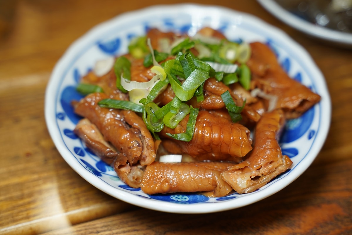【中壢福州商圈美食推薦】全桃最浮誇霸王牛肉麵 一麵兩吃好吃更加分 清牛堂清燉牛肉麵中壢店