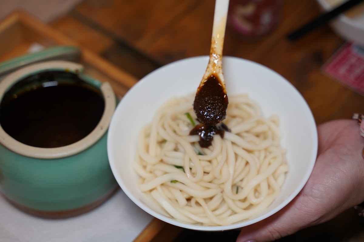 【中壢福州商圈美食推薦】全桃最浮誇霸王牛肉麵 一麵兩吃好吃更加分 清牛堂清燉牛肉麵中壢店