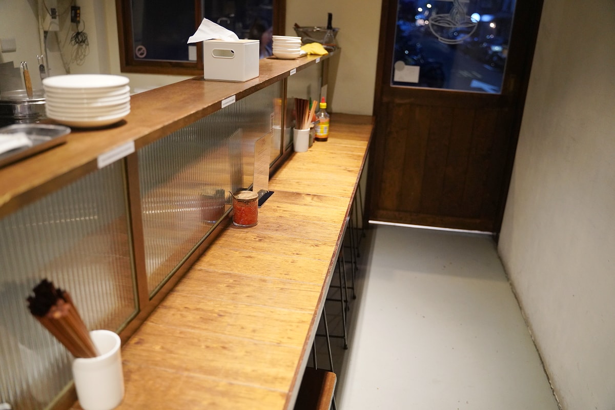 【八越河粉 PhoTam】台北小巨蛋美食推薦 松山文青小店只有七個座位 美味必點牛尾牛肉河粉
