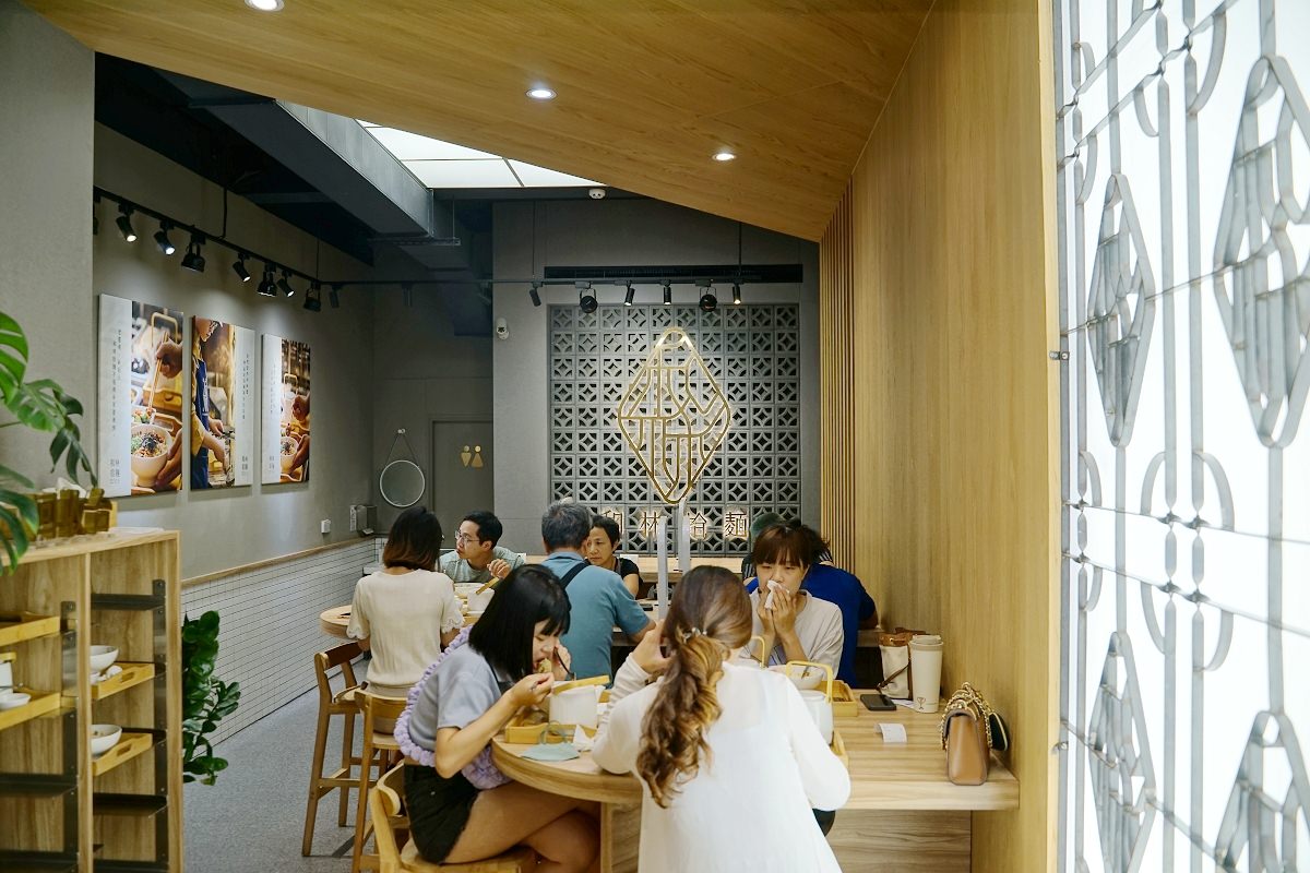 【高雄左營高鐵美食推薦】高雄必吃爆料麵店 高雄演唱會必吃創意拌拌麵 和林拾麵