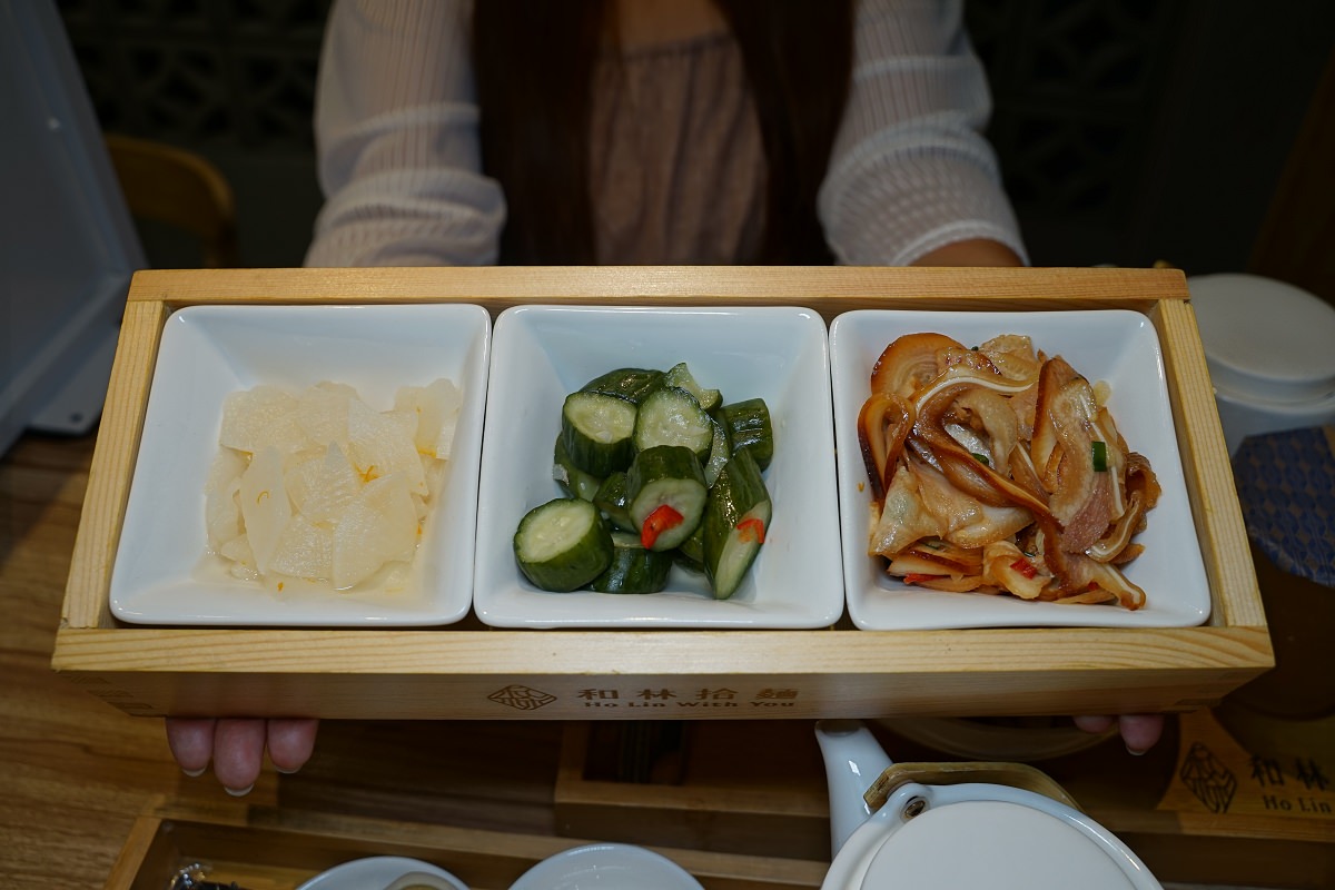 【高雄左營高鐵美食推薦】高雄必吃爆料麵店 高雄演唱會必吃創意拌拌麵 和林拾麵