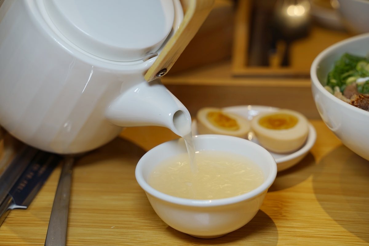 【高雄左營高鐵美食推薦】高雄必吃爆料麵店 高雄演唱會必吃創意拌拌麵 和林拾麵