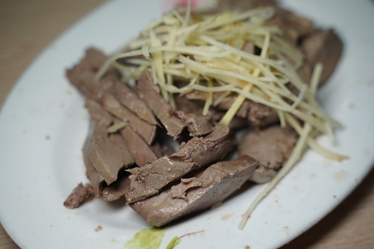 【嘉義民雄鵝肉餐廳推薦】燜煮鵝肉口感軟嫩CP值高 民雄鵝肉一條街聚餐好選擇 民雄鵝肉町
