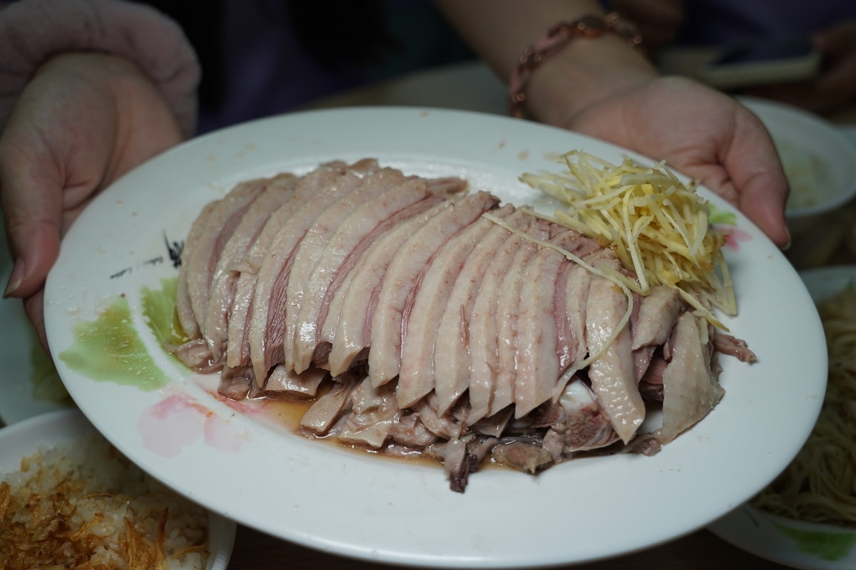 【嘉義民雄鵝肉餐廳推薦】燜煮鵝肉口感軟嫩CP值高 民雄鵝肉一條街聚餐好選擇 民雄鵝肉町