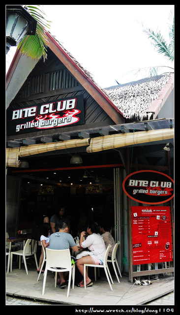 【菲律賓長灘島必吃美食】長灘島星巴克城市杯 BITE CLUB超大漢堡 沙灘上手繪記念品