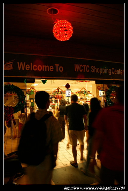 【帛琉遊記】雙蟹海鮮餐。WCTC購物中心。星光酒吧現殺干貝