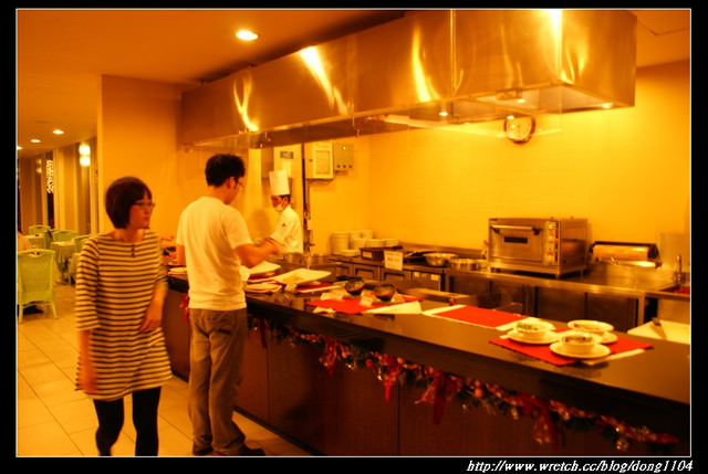 【帛琉遊記】帛琉國際機場。老爺自助晚餐。老爺飯店