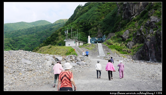 【宜蘭遊記】龜山島登島。島孤人不孤。雄偉的龜首 - 第9張圖 【宜蘭遊記】龜山島登島。島孤人不孤。雄偉的龜首