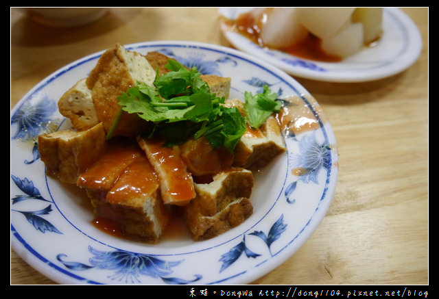 【新北食記】新莊宵夜|超多小菜 便格實惠|新莊體育場旁 香菇肉粥米粉湯 【新北食記】新莊宵夜|超多小菜 便格實惠|新莊體育場旁 香菇肉粥米粉湯