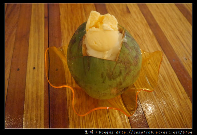 【沙巴自助/自由行】沙巴亞庇市區好吃椰子冰沙|太子椰 The Royal Coconut 【沙巴自助/自由行】沙巴亞庇市區好吃椰子冰沙|太子椰 The Royal Coconut
