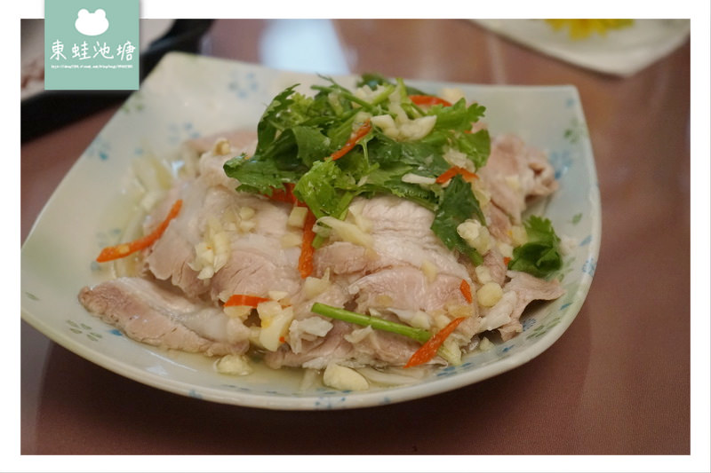 【苗栗頭份親子景觀餐廳推薦】巷弄內的特色小餐館 兒童沙坑遊戲區 花草巷弄咖啡屋