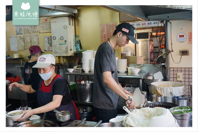 【新竹北區小吃推薦】新竹城隍廟內 好吃肉燥飯摃丸湯 柳家肉燥飯專賣店 【新竹北區小吃推薦】新竹城隍廟內 好吃肉燥飯摃丸湯 柳家肉燥飯專賣店