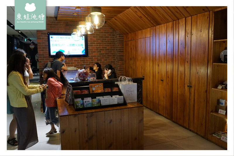 【台東飯店推薦】鐵花村秀泰廣場旁 旅人驛站鐵花文創館 (合法旅館 臺東縣旅館016號) 【台東飯店推薦】鐵花村秀泰廣場旁 旅人驛站鐵花文創館 (合法旅館 臺東縣旅館016號)