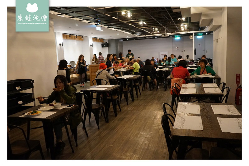 【台東飯店推薦】鐵花村秀泰廣場旁 旅人驛站鐵花文創館 (合法旅館 臺東縣旅館016號) 【台東飯店推薦】鐵花村秀泰廣場旁 旅人驛站鐵花文創館 (合法旅館 臺東縣旅館016號)
