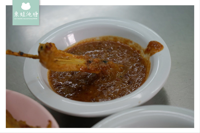 【泰國曼谷水門市場美食推薦】24小時營業 雙併雞肉飯 美味串烤沙嗲 廣興海南雞飯 【泰國曼谷水門市場美食推薦】24小時營業 雙併雞肉飯 美味串烤沙嗲 廣興海南雞飯