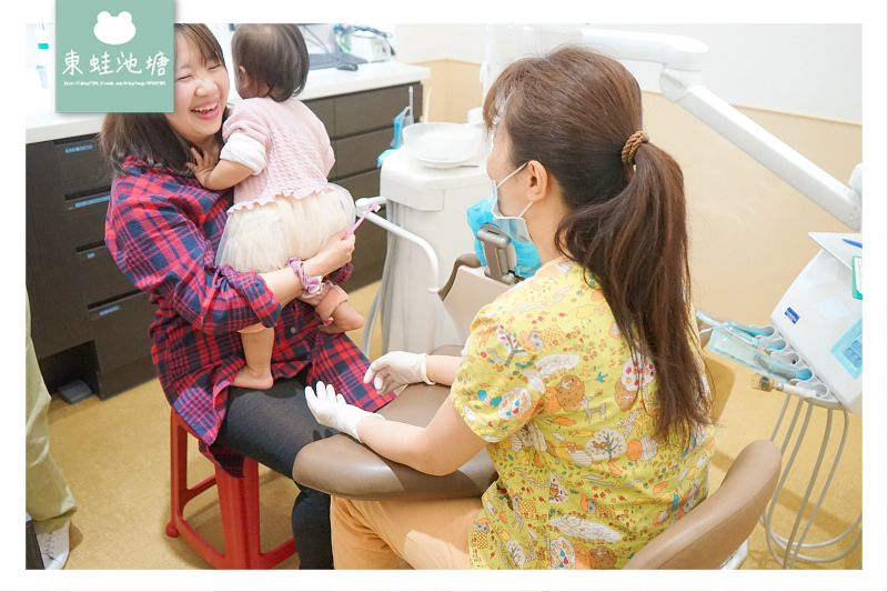 【桃園兒童塗氟推薦】6歲以下兒童有補助 氟漆氟膠比較 蘆竹南崁玉米田兒童青少年牙醫診所 【桃園兒童塗氟推薦】6歲以下兒童有補助 氟漆氟膠比較 蘆竹南崁玉米田兒童青少年牙醫診所