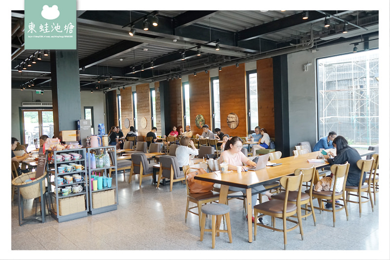 【嘉義民雄IG打卡景點推薦】全台最美星巴克 歐式教堂小屋造型 星巴克嘉義民雄門市 【嘉義民雄IG打卡景點推薦】全台最美星巴克 歐式教堂小屋造型 星巴克嘉義民雄門市