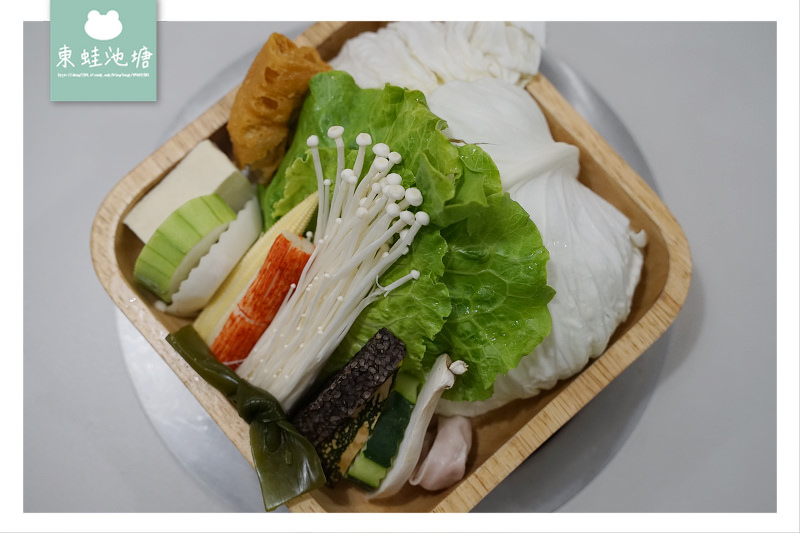 【竹北小火鍋推薦】可愛熊熊牛奶鍋 高CP值極上海陸雙人鍋 同樂食鍋 【竹北小火鍋推薦】可愛熊熊牛奶鍋 高CP值極上海陸雙人鍋 同樂食鍋