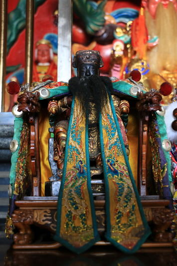 【桃園蘆竹海福宮】土地公慶生活動 雞排熱狗免費吃 擲杯送發財金雞母