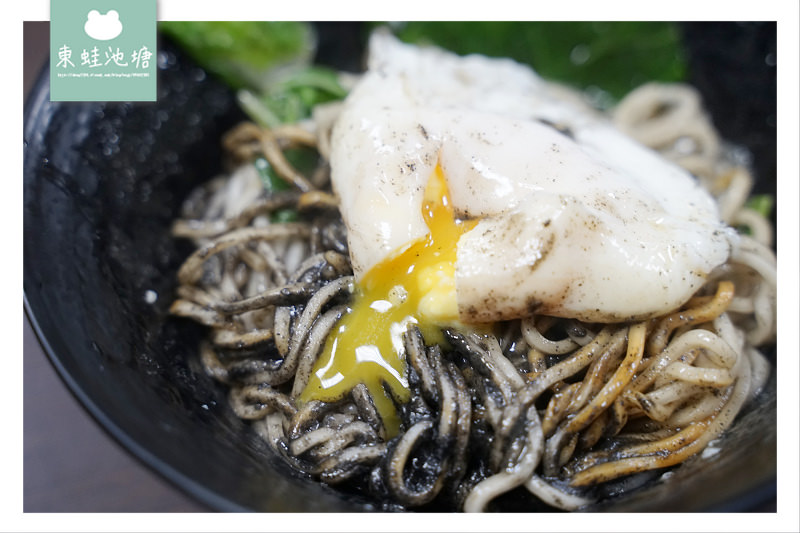【台北24小時餐廳推薦】近遼寧夜市 好吃黑麻麵/餛飩湯 四鄉五島馬祖麵店 【台北24小時餐廳推薦】近遼寧夜市 好吃黑麻麵/餛飩湯 四鄉五島馬祖麵店