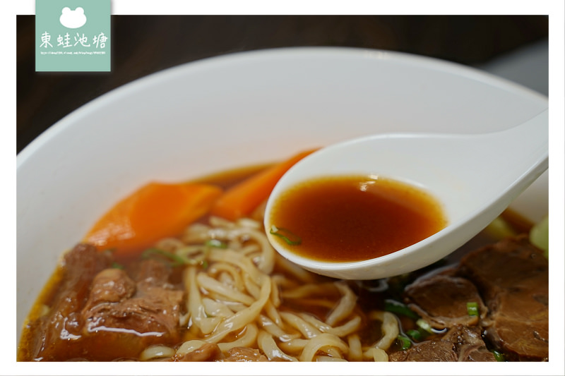 【竹北牛肉麵店推薦】美味半筋半肉拉麵/蕃茄炸蛋拉麵 三代目牛肉麵 【竹北牛肉麵店推薦】美味半筋半肉拉麵/蕃茄炸蛋拉麵 三代目牛肉麵