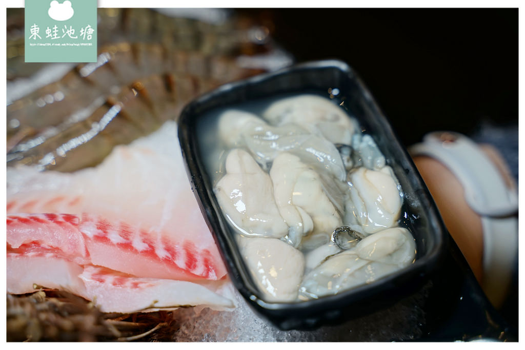 【中壢火鍋推薦】獨家北極熊麻奶湯 自助式蔬菜吧吃到飽 麻六味精選鍋物 【中壢火鍋推薦】獨家北極熊麻奶湯 自助式蔬菜吧吃到飽 麻六味精選鍋物
