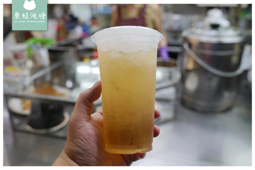 【屏東夜市美食推薦】創立於民國12年 阿里山野生愛玉籽手工搓洗 郭家愛玉冰 【屏東夜市美食推薦】創立於民國12年 阿里山野生愛玉籽手工搓洗 郭家愛玉冰
