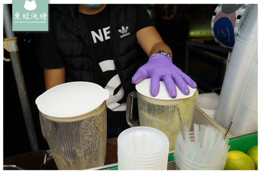 【艋舺夜市美食推薦】現點現打新鮮喝得到 支支援多種行動支付 帥哥果汁吧 【艋舺夜市美食推薦】現點現打新鮮喝得到 支支援多種行動支付 帥哥果汁吧