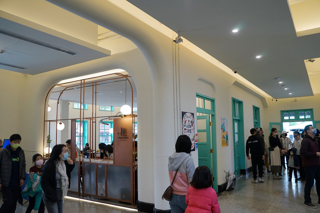 【嘉義免費室內景點】嘉義火車站旁 菸酒公賣局嘉義分局大變身 嘉義市立美術館 【嘉義免費室內景點】嘉義火車站旁 菸酒公賣局嘉義分局大變身 嘉義市立美術館