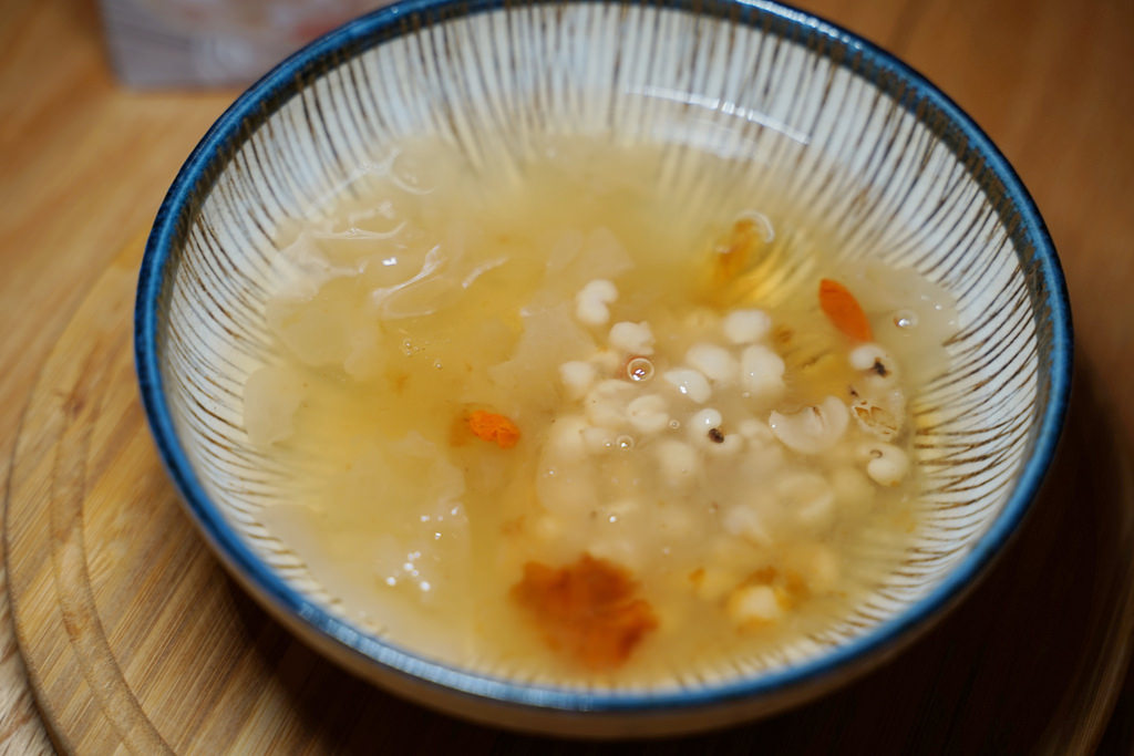 【迪化街年節禮盒推薦】杜仲蟲草雞湯年節禮盒組 美味桃膠雪蓮子銀耳露 聯通漢芳 【迪化街年節禮盒推薦】杜仲蟲草雞湯年節禮盒組 美味桃膠雪蓮子銀耳露 聯通漢芳