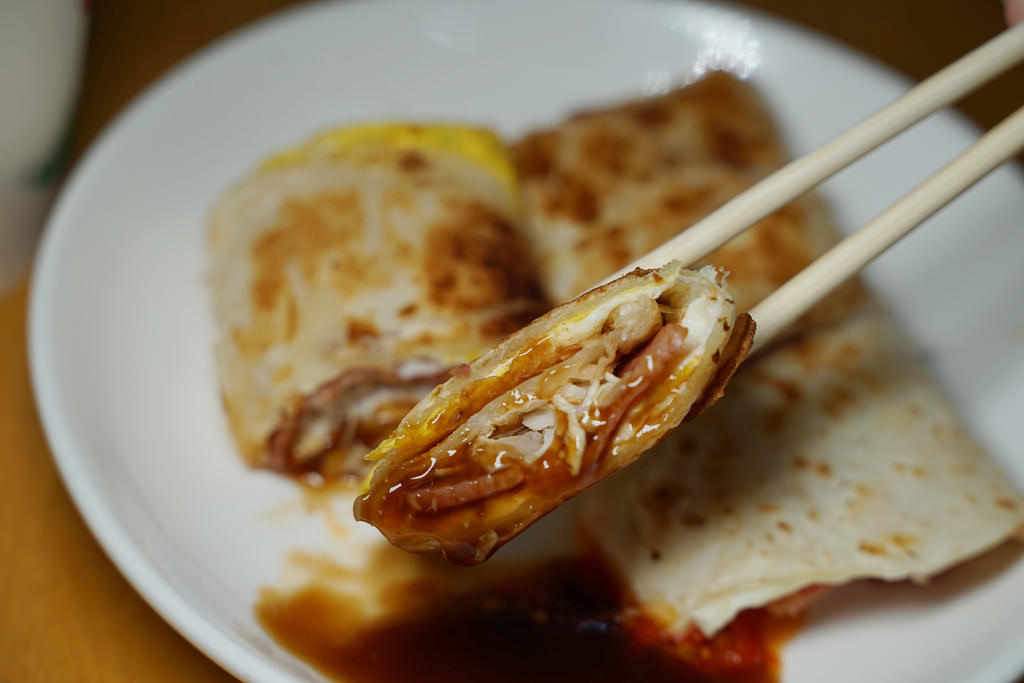 【大溪好吃蛋餅推薦】美味古早味蘿蔔糕/酥皮蛋餅/肉蛋味司 小玲冰果室民權店 【大溪好吃蛋餅推薦】美味古早味蘿蔔糕/酥皮蛋餅/肉蛋味司 小玲冰果室民權店