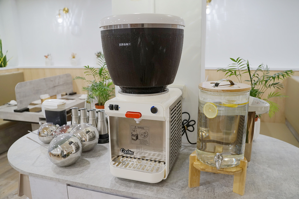 【台北市政府火鍋推薦】招牌老火豬肚煲湯 必點冠軍和牛海陸雙人餐 品湯白色麻辣鍋專賣店 【台北市政府火鍋推薦】招牌老火豬肚煲湯 必點冠軍和牛海陸雙人餐 品湯白色麻辣鍋專賣店