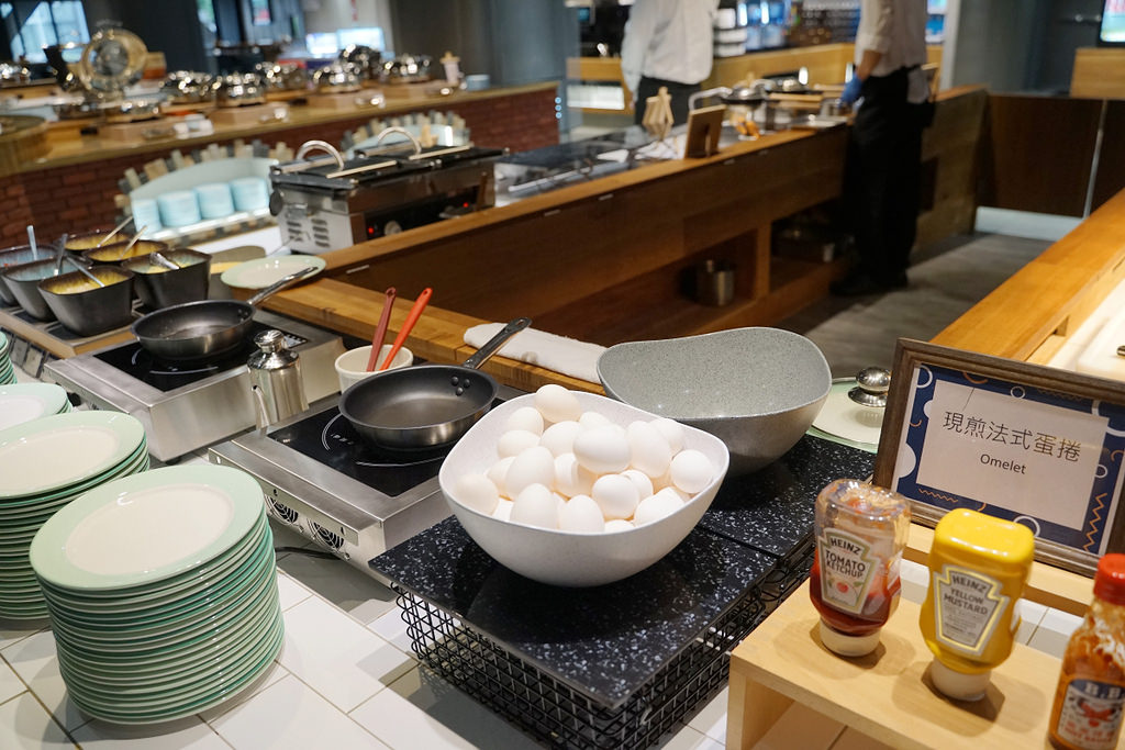 【台中親子飯店推薦】太空火箭探索樂園+宇宙漫步銀河探索樂園 全台最大自助式早午餐餐廳 台中鳳凰酒店 【台中親子飯店推薦】太空火箭探索樂園+宇宙漫步銀河探索樂園 全台最大自助式早午餐餐廳 台中鳳凰酒店