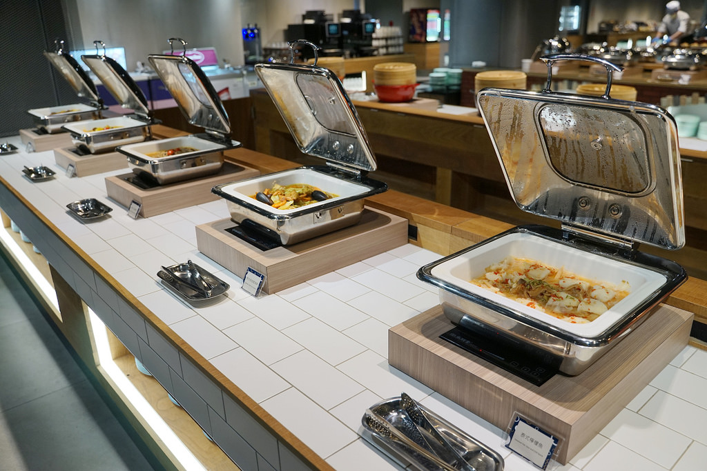 【台中親子飯店推薦】太空火箭探索樂園+宇宙漫步銀河探索樂園 全台最大自助式早午餐餐廳 台中鳳凰酒店 【台中親子飯店推薦】太空火箭探索樂園+宇宙漫步銀河探索樂園 全台最大自助式早午餐餐廳 台中鳳凰酒店